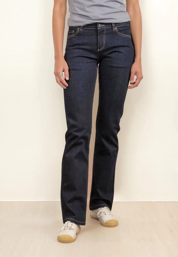JOAN | Nachhaltige Straight Fit Damenjeans aus Bio-Denim in Dark Wash